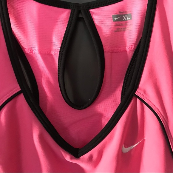 🔵2/$25 Women’s Nike Tank Top - Picture 2 of 3